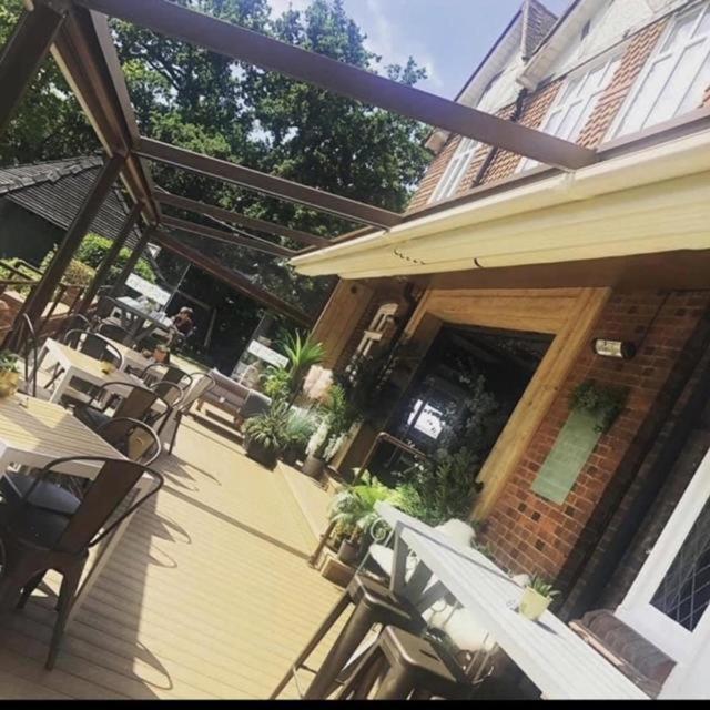 The Admirals Inn Guest House Bracknell Exterior photo